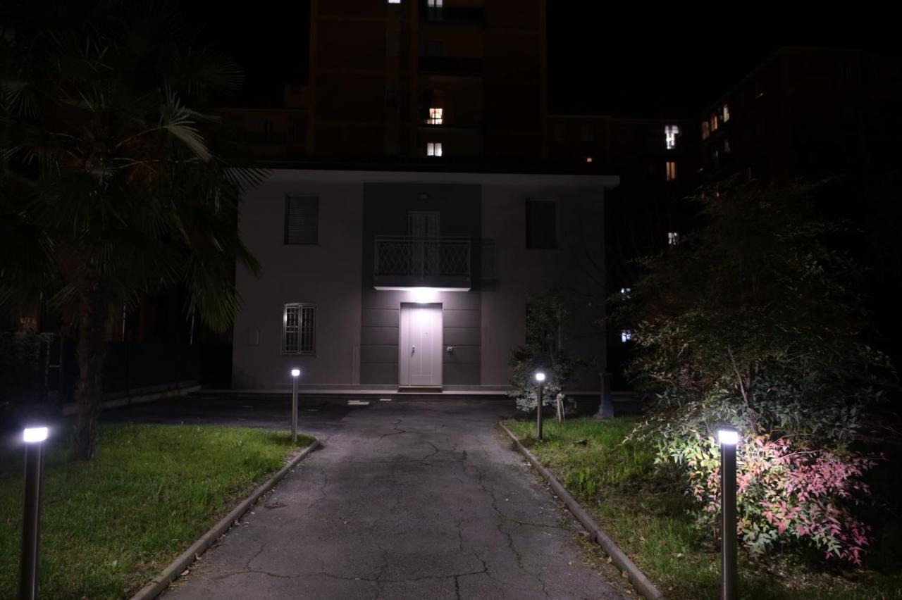 Grigio Perla Panigale, Villetta Con Giardino E Parcheggio Privato Fino A Tre Posti Auto - Un Oasi Di Tranqullita Bolonia Zewnętrze zdjęcie
