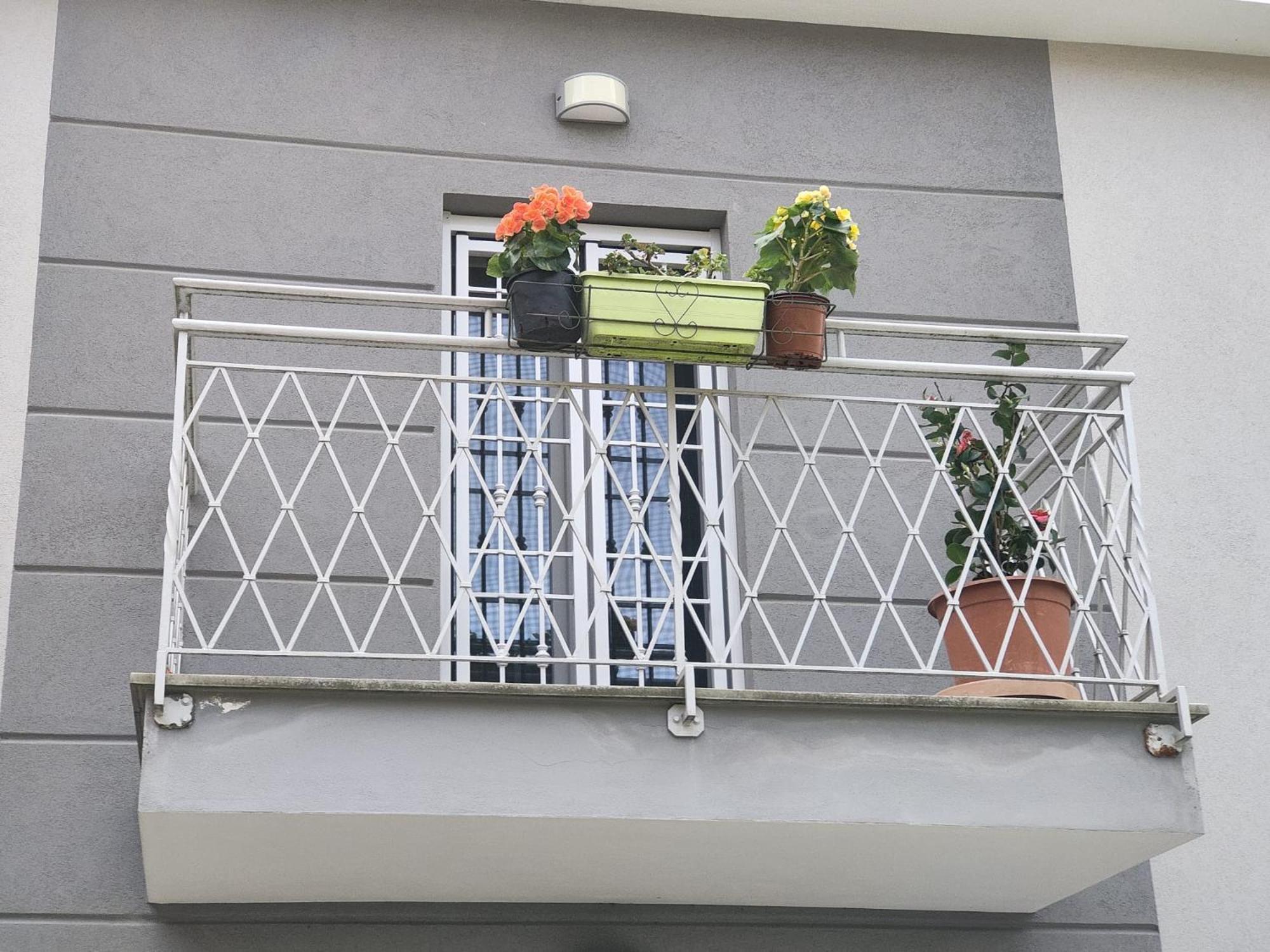 Grigio Perla Panigale, Villetta Con Giardino E Parcheggio Privato Fino A Tre Posti Auto - Un Oasi Di Tranqullita Bolonia Zewnętrze zdjęcie